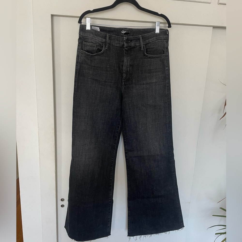 Mother jeans- roller fray cropped wash black jeans